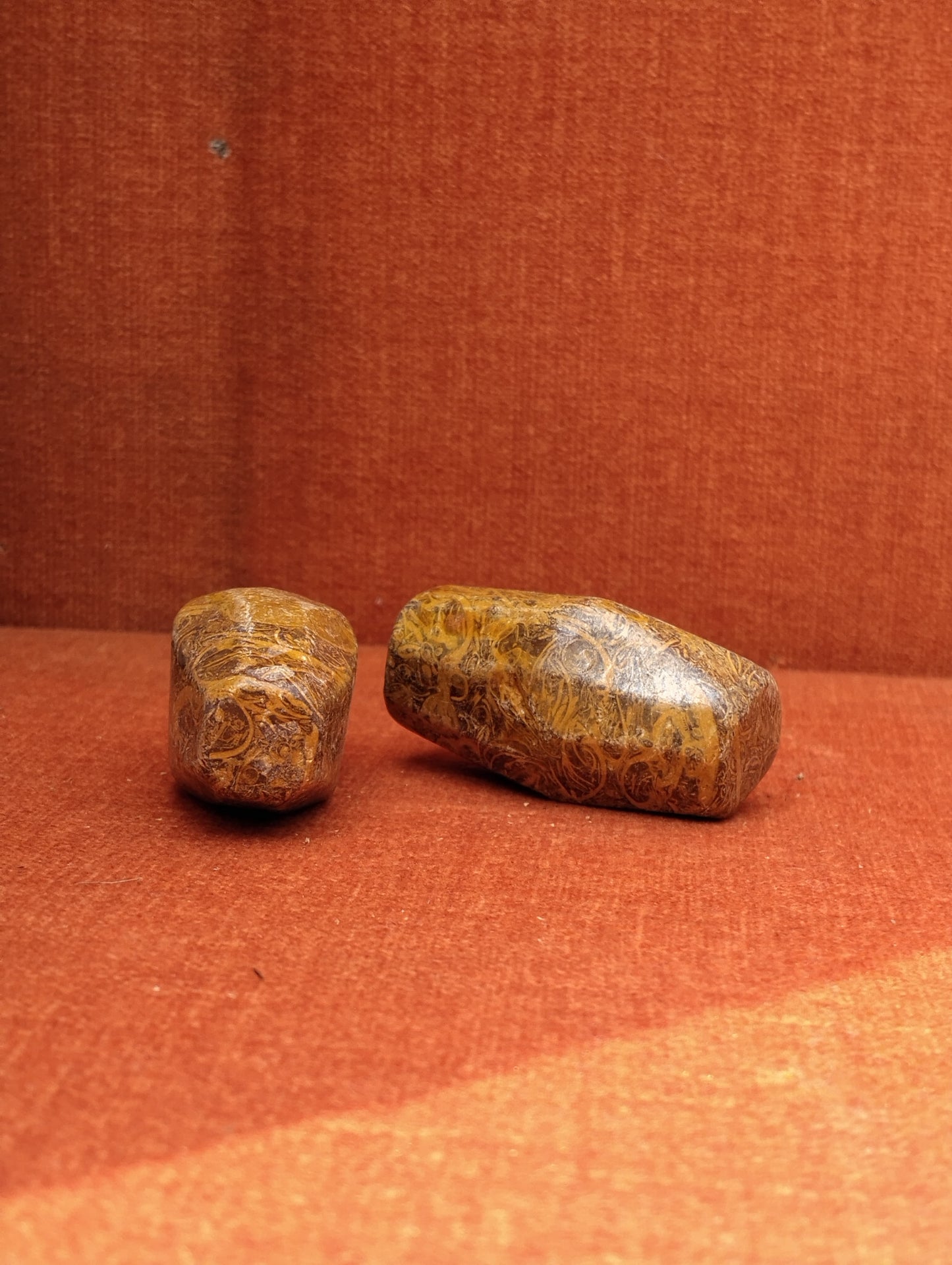 Ember Vein Stones – Echoes of Earth’s Inner Flame