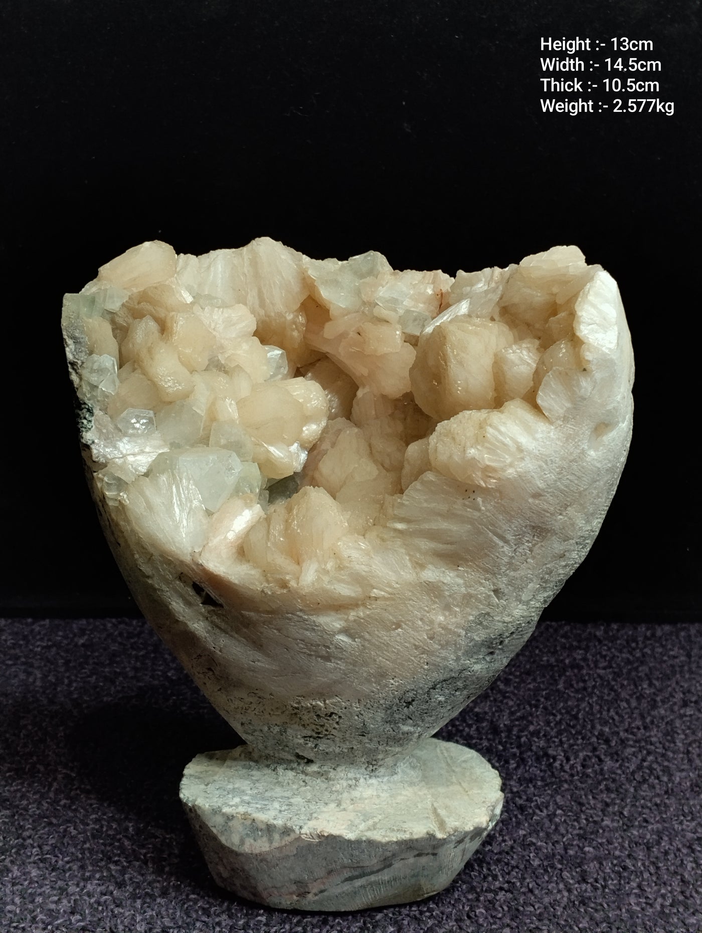 Flower Bouquet – Scolecite Crystal Formation