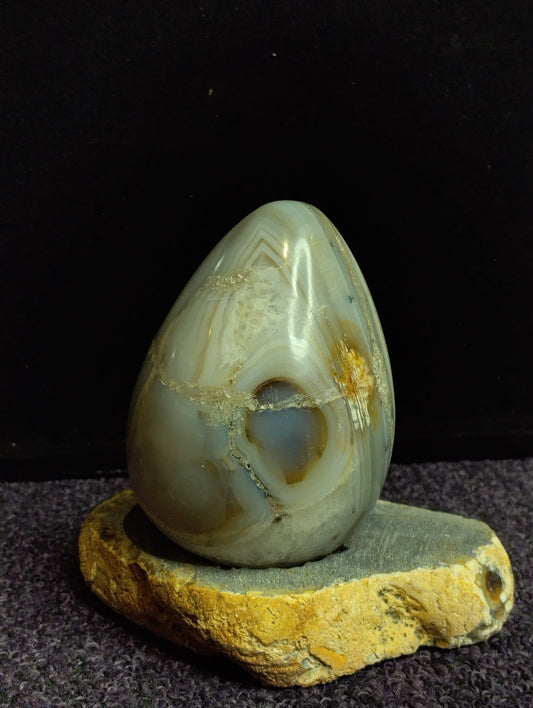 Vyomalinga (व्योमलिङ्ग) – “Lingam of the Sky” or “Celestial Form of Shiva”