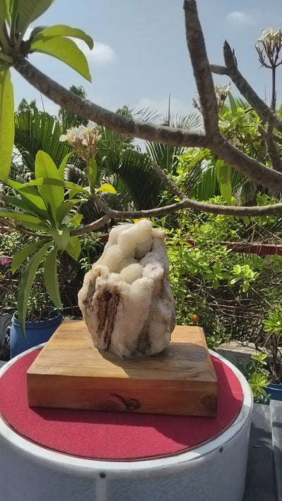 Divine Crystal Elegance (Crystal Quartz)